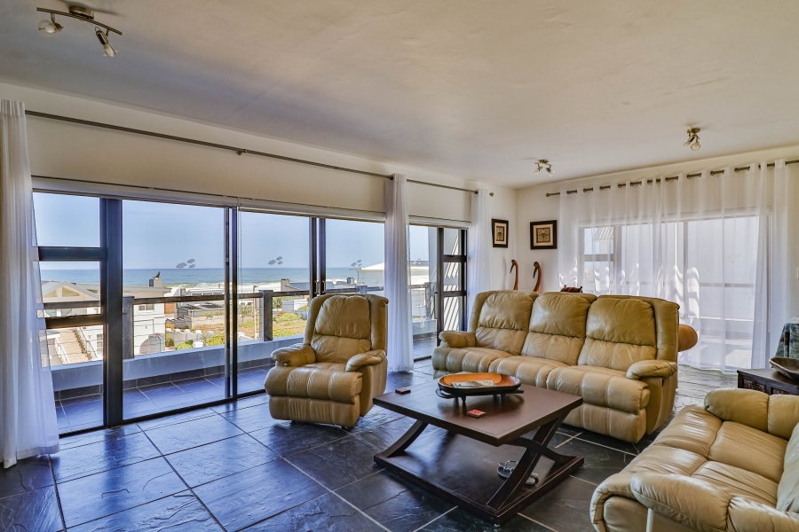 5 Bedroom Property for Sale in Yzerfontein Western Cape